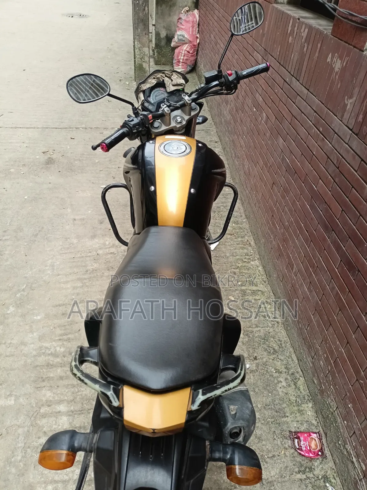 ইয়ামাহা এফজেড ২০১৫ কালো