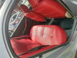 টয়োটা করোল্লা ২০০৪ সিলভার
