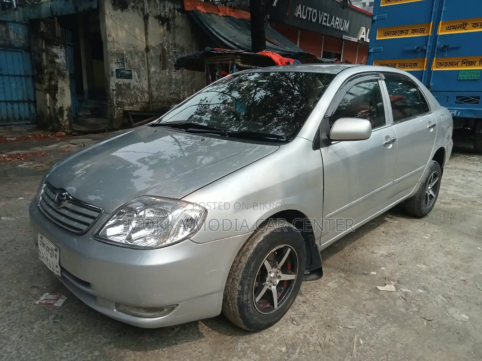 টয়োটা করোল্লা ২০০৪ সিলভার
