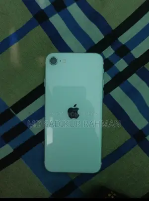 Apple iPhone SE 128 GB White