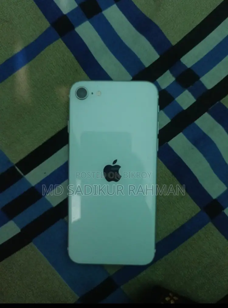 Apple iPhone SE 128 GB White