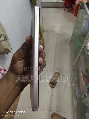 Oppo A6 128 GB Gold