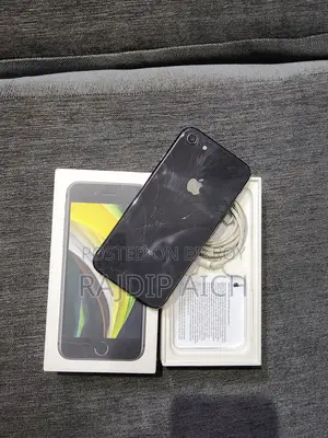 Apple iPhone SE (2020) 64 GB Black