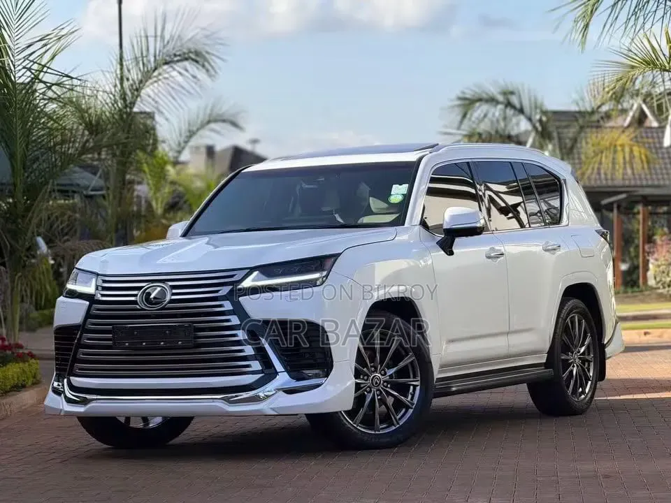 New Lexus LX 600 2023 White