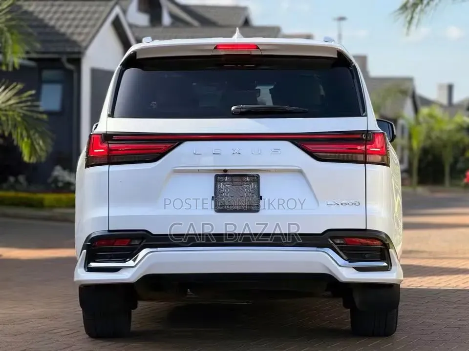 New Lexus LX 600 2023 White