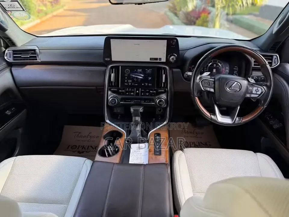 New Lexus LX 600 2023 White