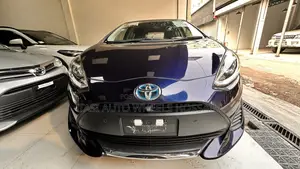 টয়োটা অ্যাকোয়া ২০২১ ব্লু