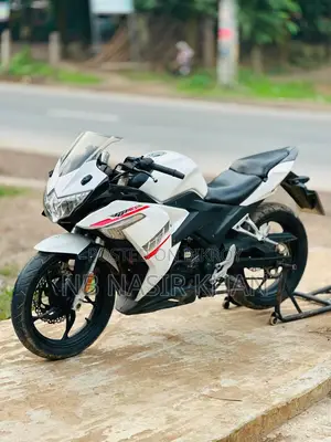 লনসিন সিআর৯ ২০১৬ হোয়াইট