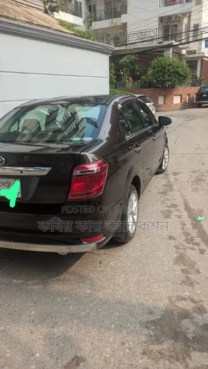 Toyota Axio 2016 Maroon