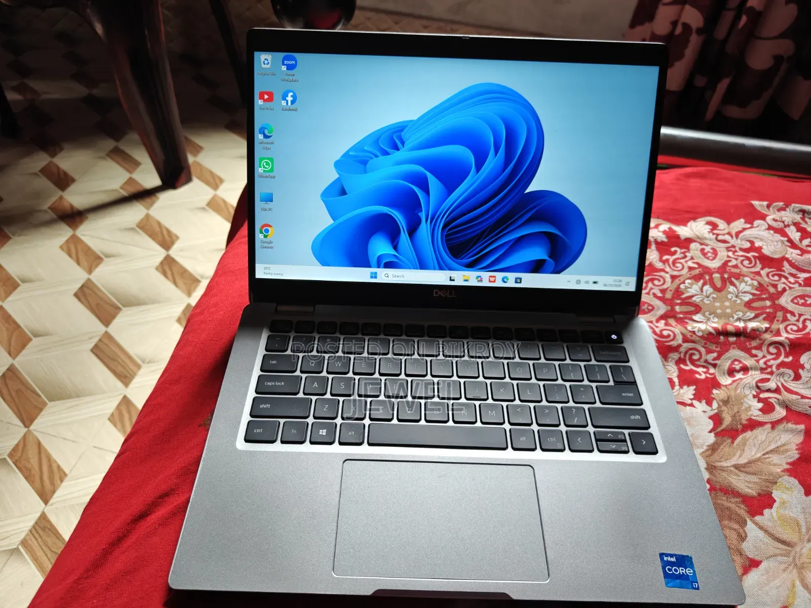 Laptop Dell Latitude 5320 2-in-1 32GB Intel Core i7 SSHD+SSD 512GB