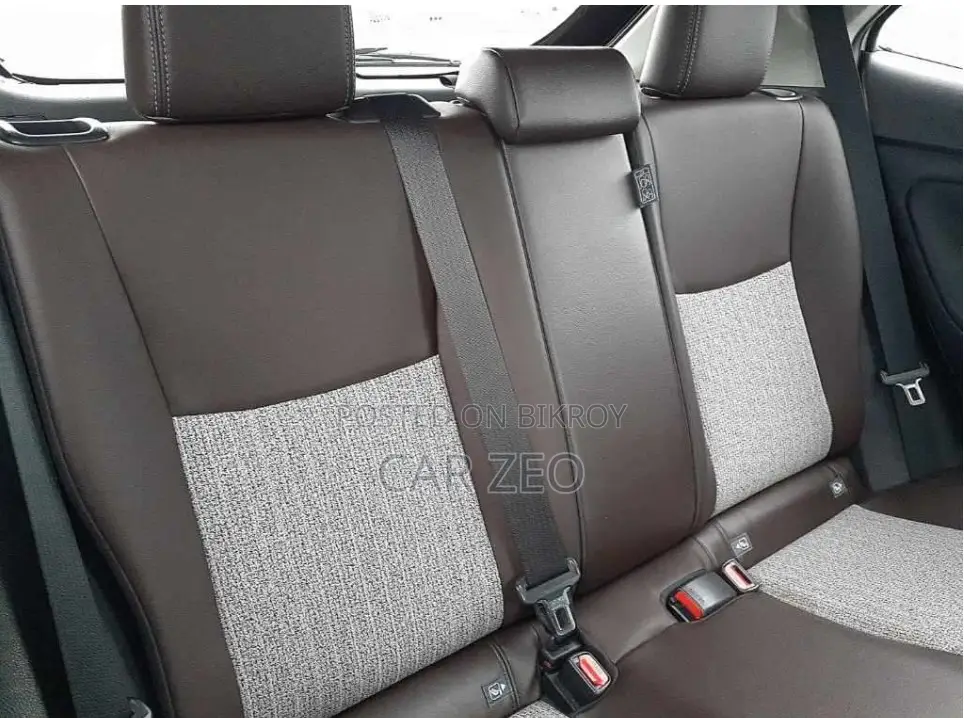 Toyota Yaris Cross 1.5 Hybrid FWD 2021 Pearl