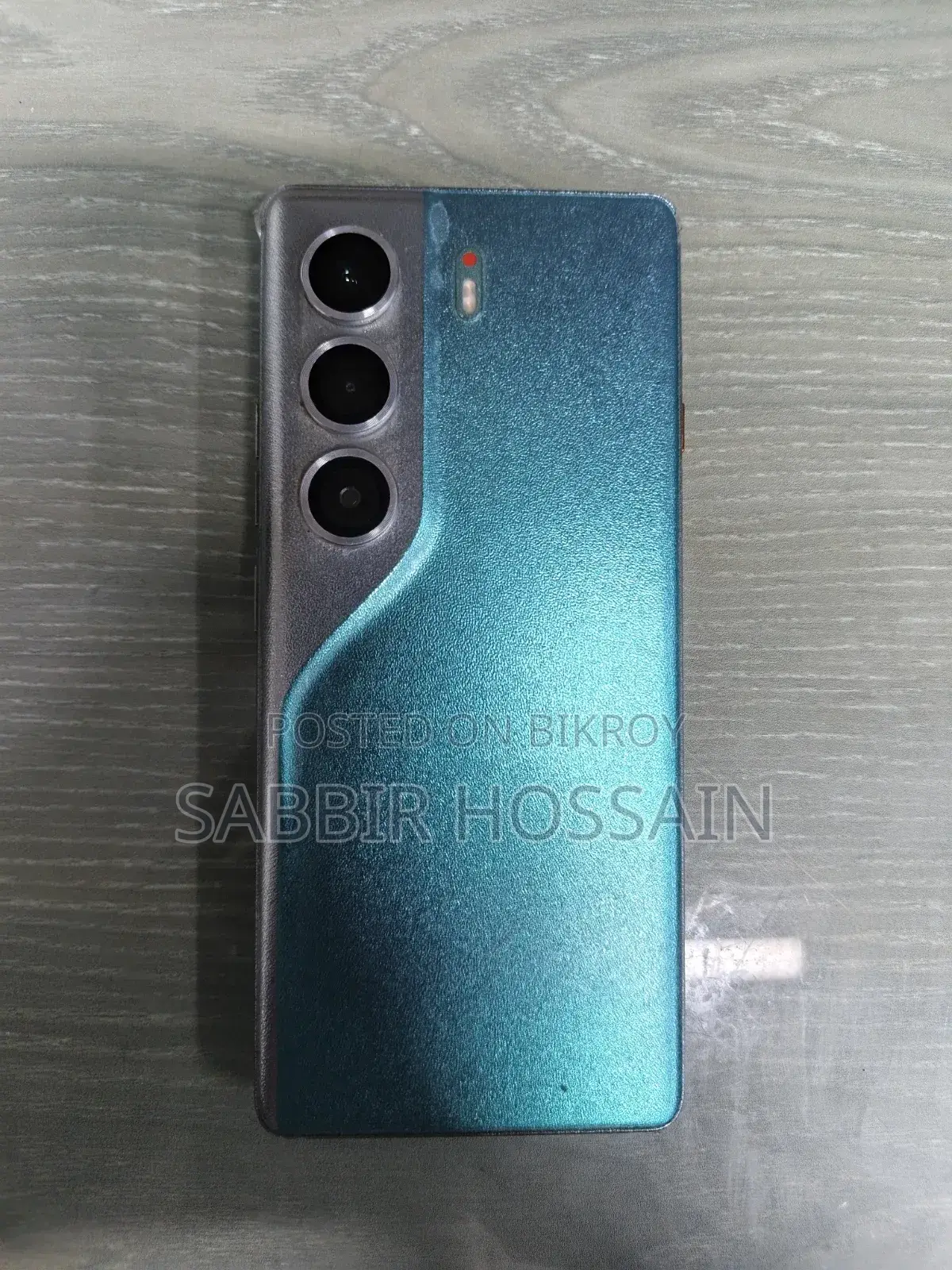 টেকনো ক্যামন ৪০ প্রো ৪জি ২৫৬ জিবি সবুজ