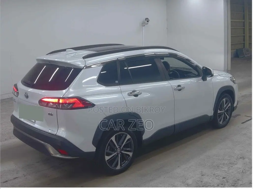 Toyota Corolla Cross 1.8 Hybrid AWD 2021 Pearl