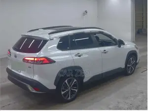 Toyota Corolla Cross 1.8 Hybrid AWD 2021 Pearl