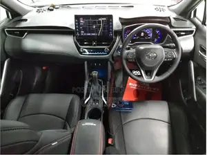 Toyota Corolla Cross 1.8 Hybrid AWD 2021 Pearl