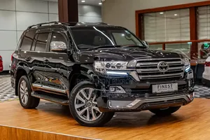 Toyota Land Cruiser 4.5 V8 VXR 2017 Black