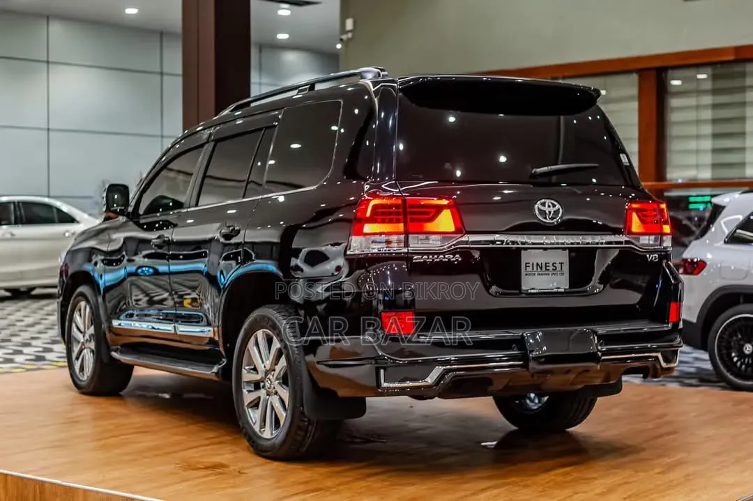 Toyota Land Cruiser 4.5 V8 VXR 2017 Black
