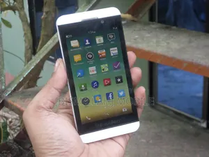 ব্ল্যাকবেরি জেড১০ ১৬ জিবি হোয়াইট