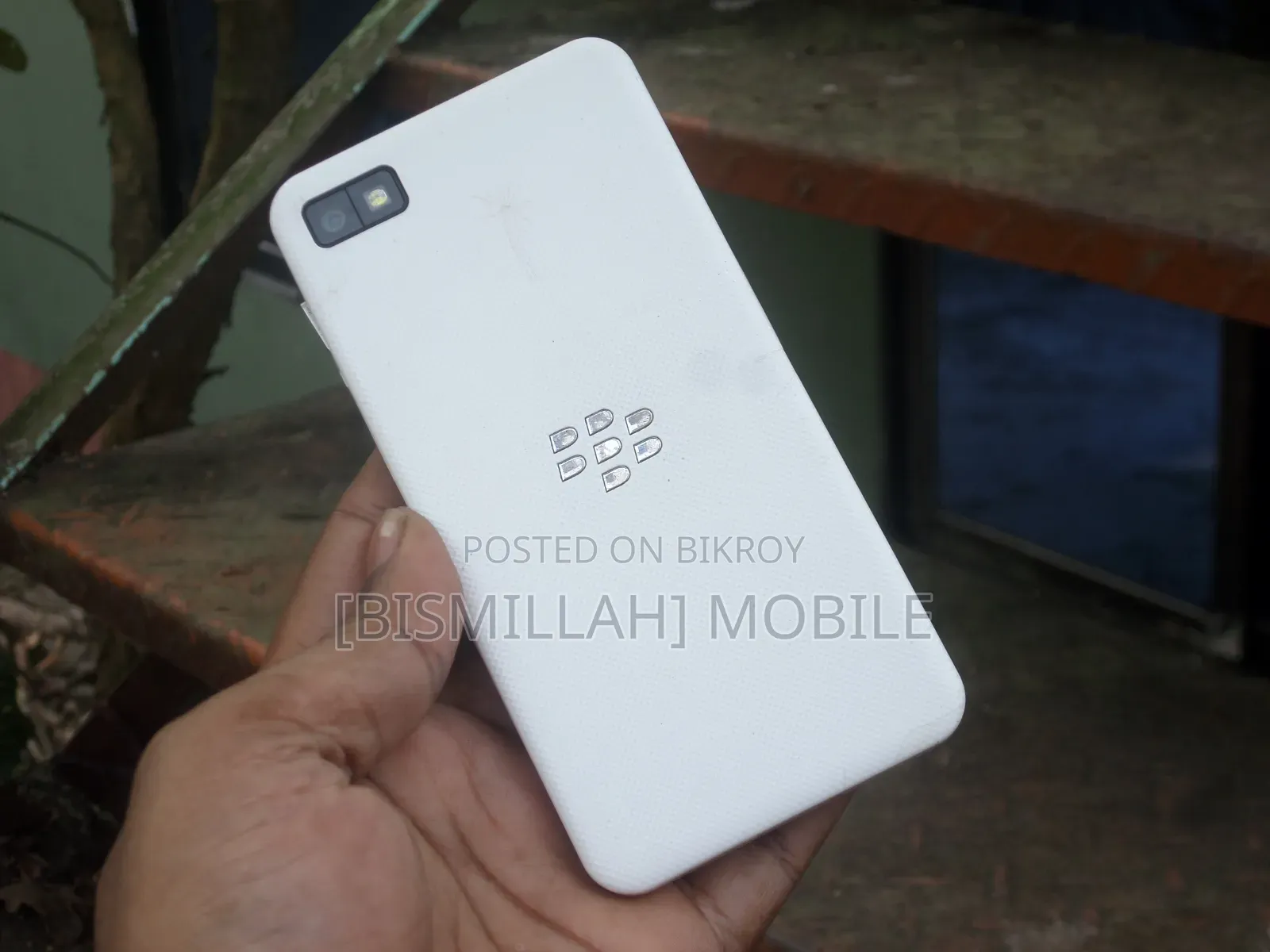 ব্ল্যাকবেরি জেড১০ ১৬ জিবি হোয়াইট