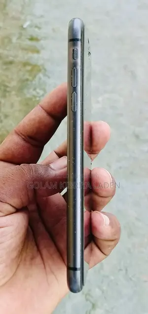 অ্যাপল আইফোন ১১ ২৫৬ জিবি কালো