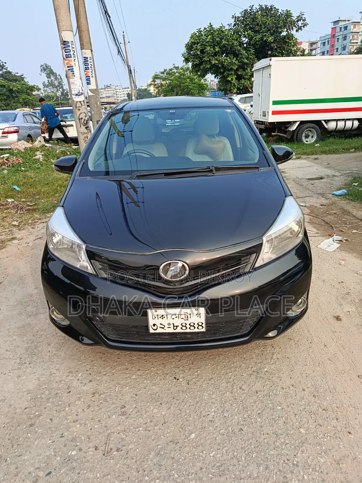 Toyota Vitz 2012 Black