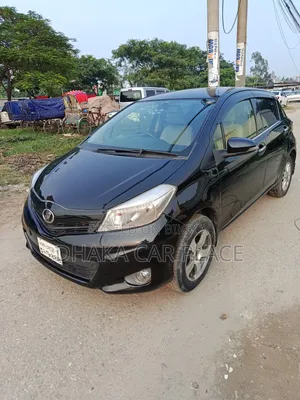 Toyota Vitz 2012 Black