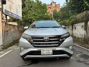 Toyota Rush 2021 Silver