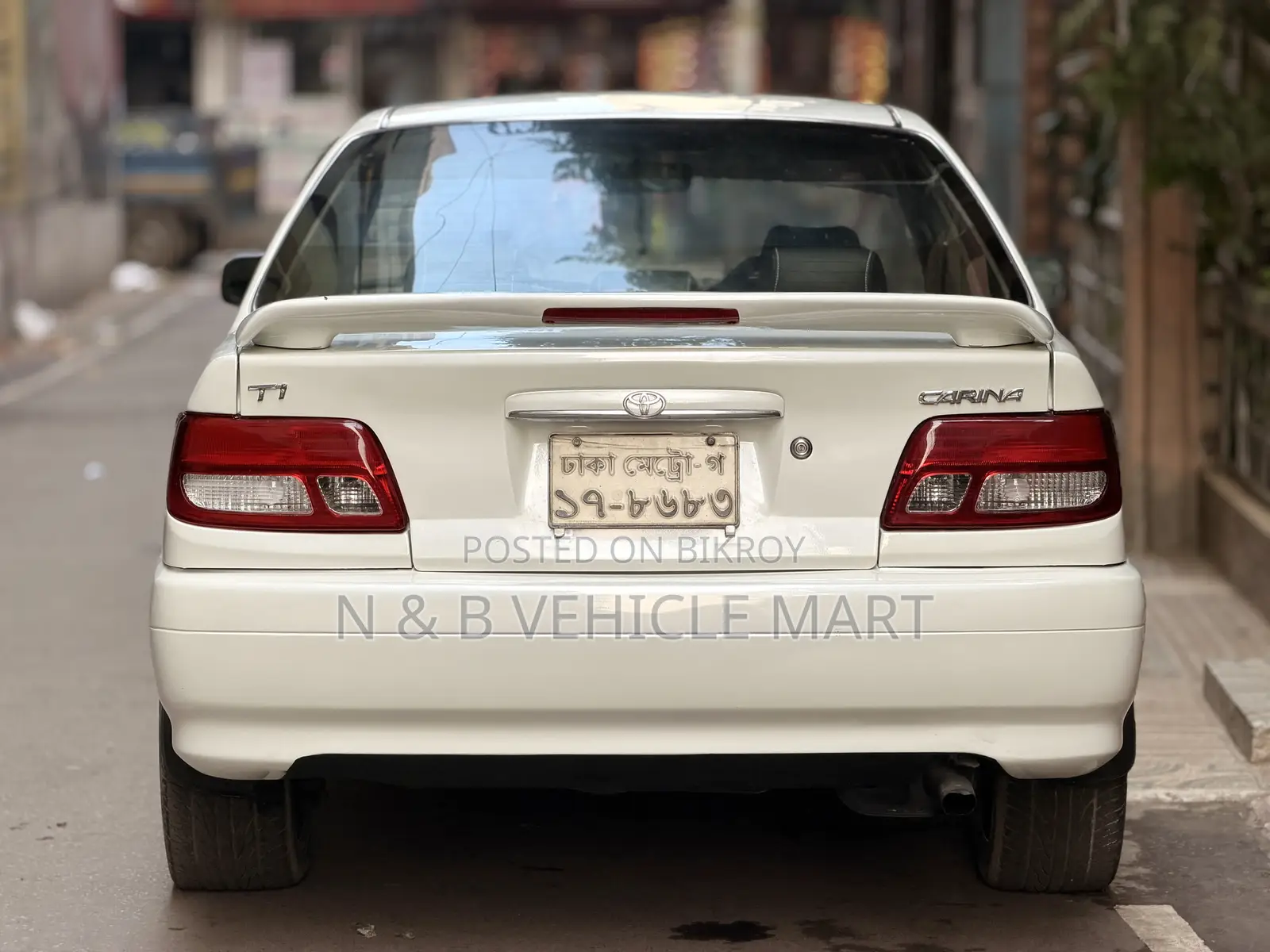 Toyota Carina 1.5 Front-Wheel Drive Sedan 2001 Pearl