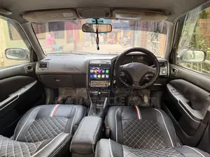 Toyota Carina 1.5 Front-Wheel Drive Sedan 2001 Pearl