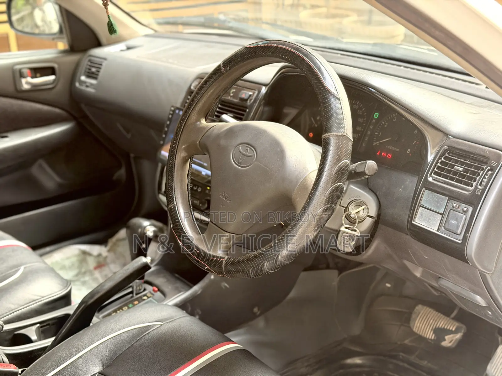 Toyota Carina 1.5 Front-Wheel Drive Sedan 2001 Pearl