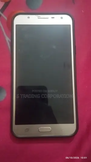 Samsung Galaxy J7 Nxt 16 GB Gold