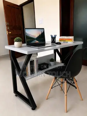 ছাত্র-ছাত্রীদের জন্য বিশেষ ডিসকাউন্টে কে টেবিল