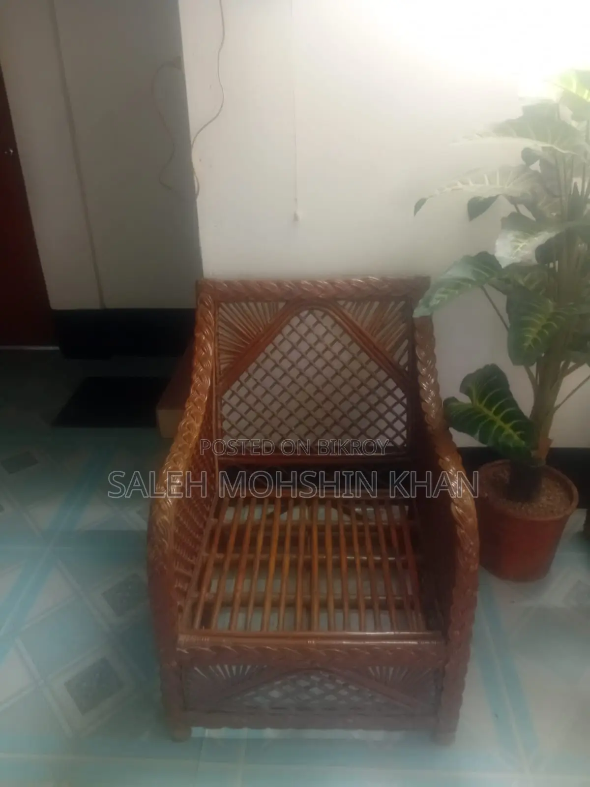 Premium Quality Handcrafted Cane Sofa Set (3+1+1) – Used