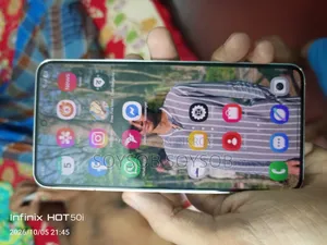 স্যামসাং গ্যালাক্সি এস২২ ৫জি ২৫৬ জিবি হোয়াইট
