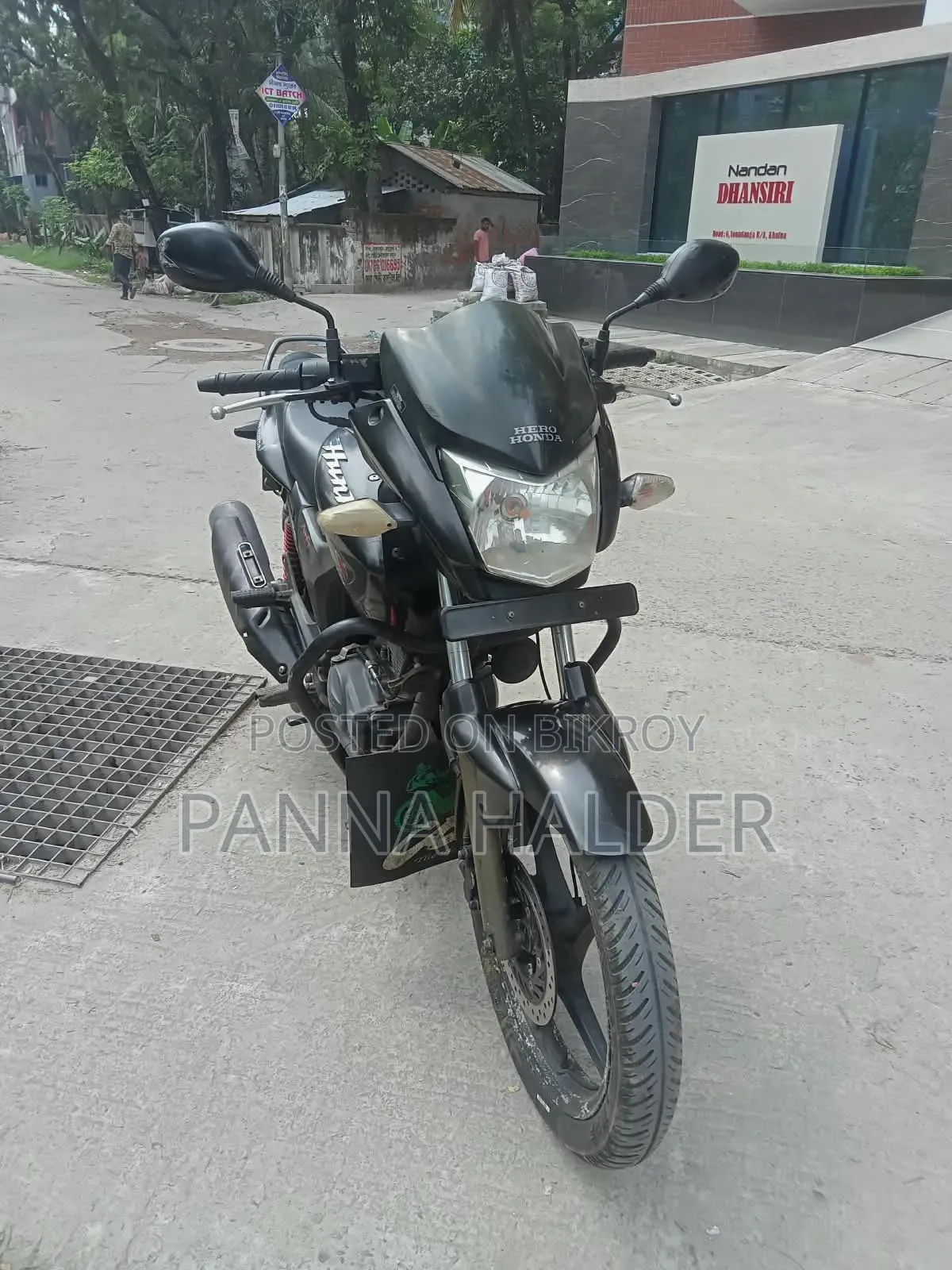 হিরো হাঙ্ক ২০১৫ কালো