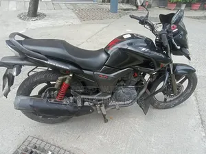 হিরো হাঙ্ক ২০১৫ কালো