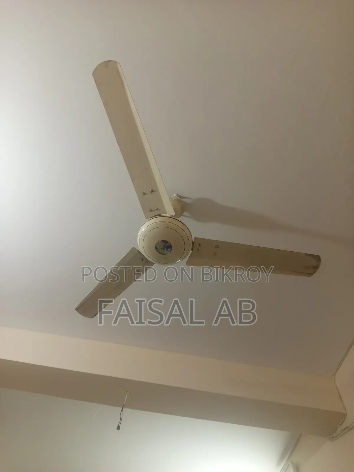 কোচিং  এর আসবাবপত্র