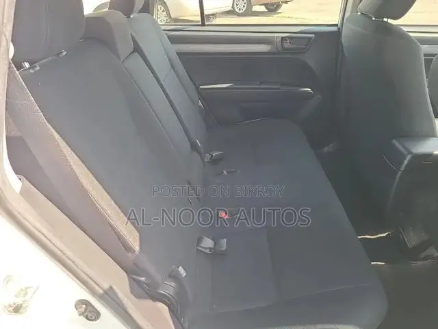 টয়োটা করোল্লা ফিল্ডার ২০২১ সাদা