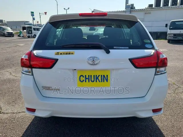 টয়োটা করোল্লা ফিল্ডার ২০২১ সাদা