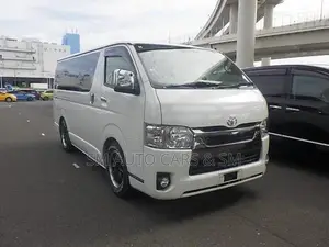 Toyota HiAce 2022 White
