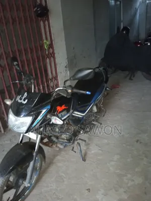 টিভিএস মেট্রো প্লাস ২০২৩ ব্ল্যাক