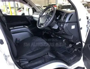 Toyota HiAce 2021 White