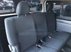 Toyota HiAce 2021 White