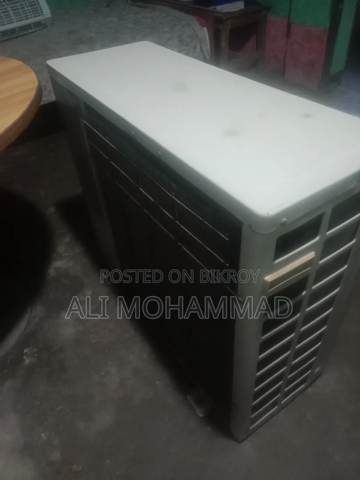 একটি দুই টন ওয়ালটন এসি বিক্রি হবে