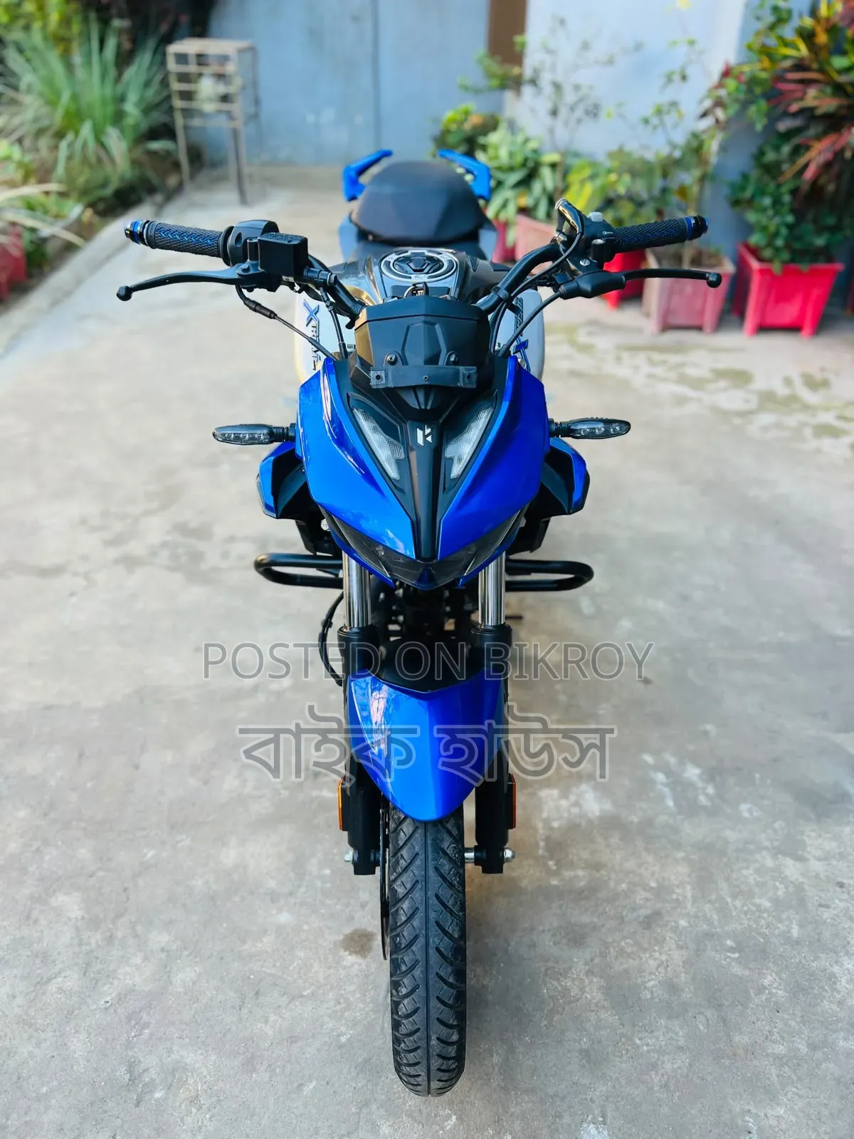 হিরো এক্সট্রিম ১২৫আর ২০২৫ নীল
