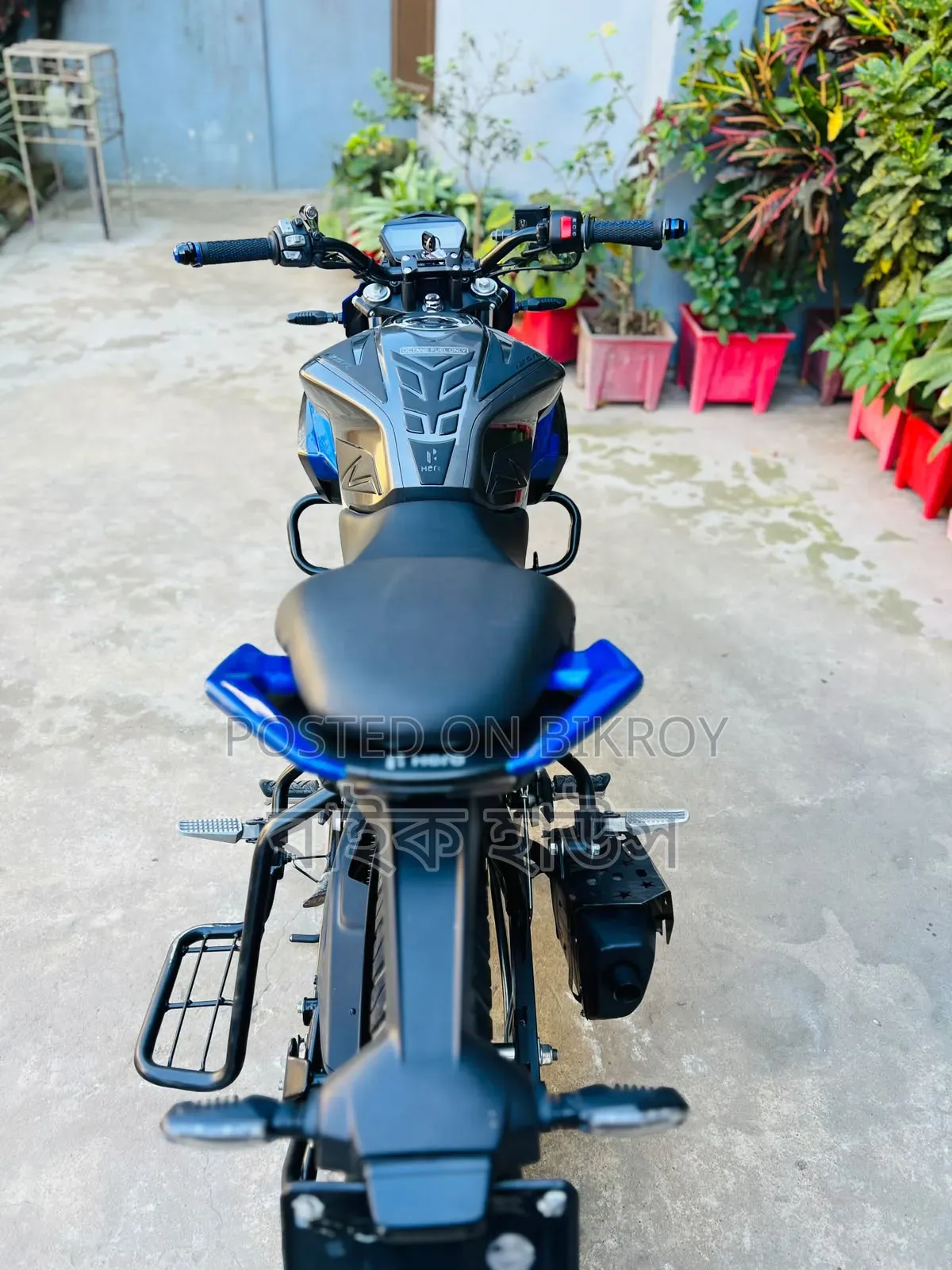 হিরো এক্সট্রিম ১২৫আর ২০২৫ নীল