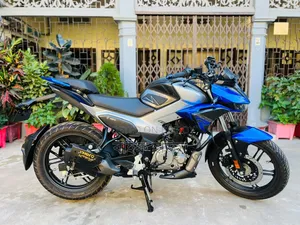 হিরো এক্সট্রিম ১২৫আর ২০২৫ নীল