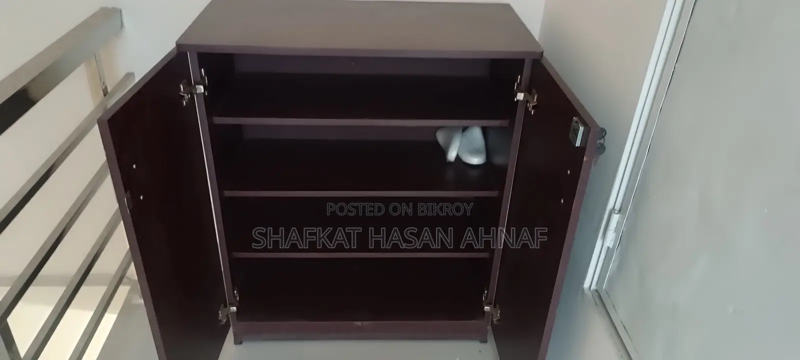 ব্যবহৃত জুতার র‍্যাক