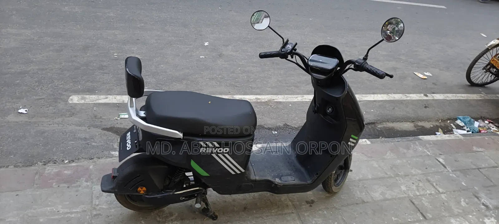 রিভ্যু এ১০ ২০২৬ ব্ল্যাক
