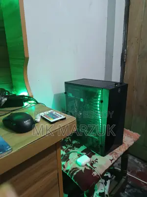 Desktop Computer 8GB Intel Core i7 HDD+SSD 640GB